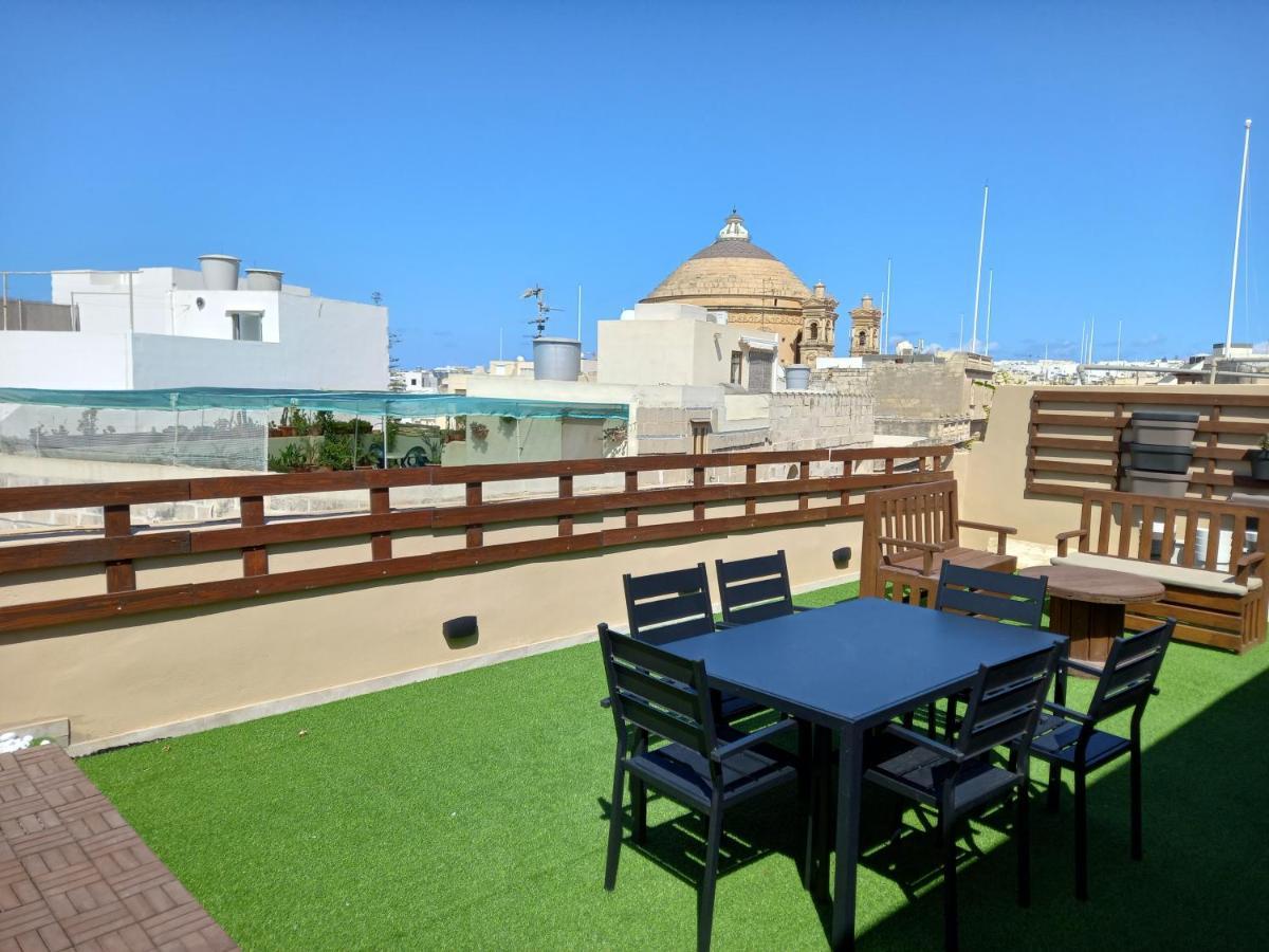 Julina Boutique Living Hotel Mosta Esterno foto